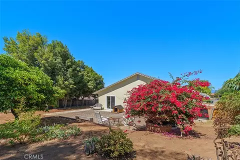 Exterior - 985 N Main, Fallbrook, CA 92028 photo 9 of 11