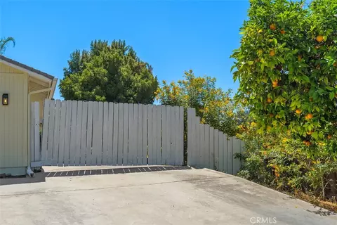 Exterior - 985 N Main, Fallbrook, CA 92028 photo 3 of 11