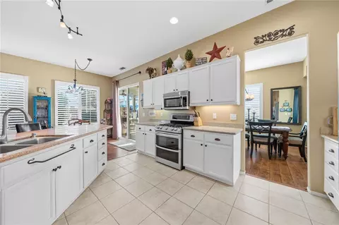 Kitchen - 729 Smith, Hemet, CA 92544 photo 4 of 4