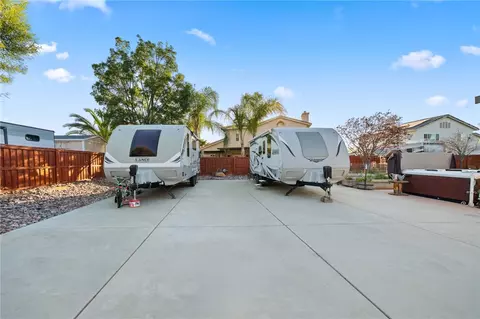 Exterior - 729 Smith, Hemet, CA 92544 photo 16 of 18