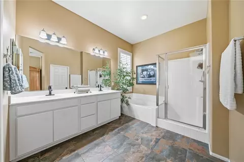 Bath - 729 Smith, Hemet, CA 92544 photo 2 of 2