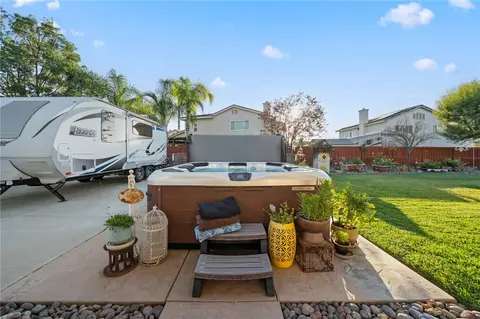 Exterior - 729 Smith, Hemet, CA 92544 photo 5 of 18