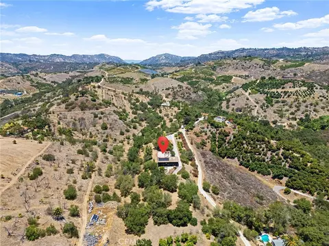 View/Area - 750 Stewart Cyn, Fallbrook, CA 92028 photo 6 of 9