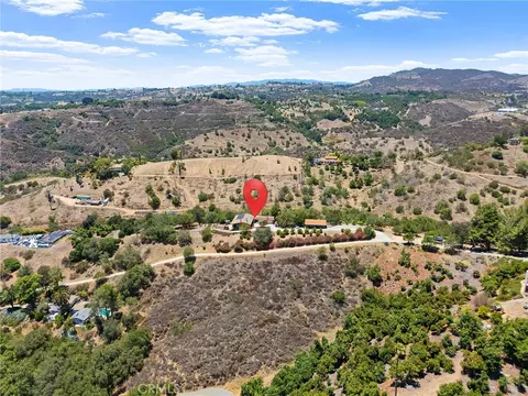 View/Area - 750 Stewart Cyn, Fallbrook, CA 92028 photo 3 of 9