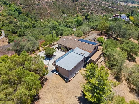 View/Area - 750 Stewart Cyn, Fallbrook, CA 92028 photo 7 of 9