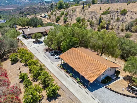 View/Area - 750 Stewart Cyn, Fallbrook, CA 92028 photo 1 of 9