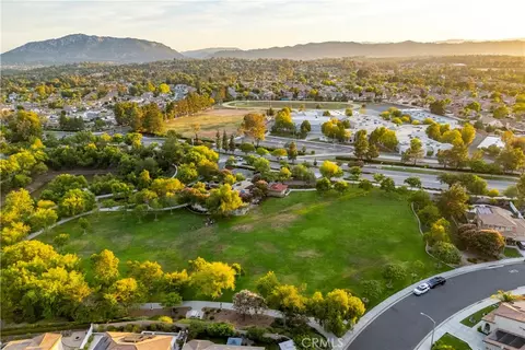 View/Area - 42642 Rivera Drive Dr, Temecula, CA 92592 photo 6 of 7