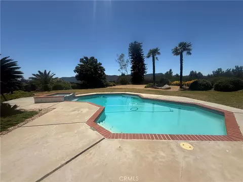 2415 Eucalyptus, Escondido, CA 92029 photo 2