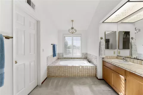 Bath - 2415 Eucalyptus, Escondido, CA 92029 photo 5 of 6