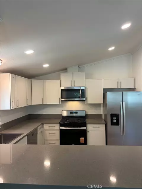 Kitchen - 24788 Split Rail Rd, Wildomar, CA 92595 photo 2 of 5