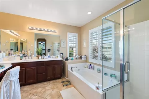 Bath - 40153 Medford Rd, Temecula, CA 92591 photo 2 of 3