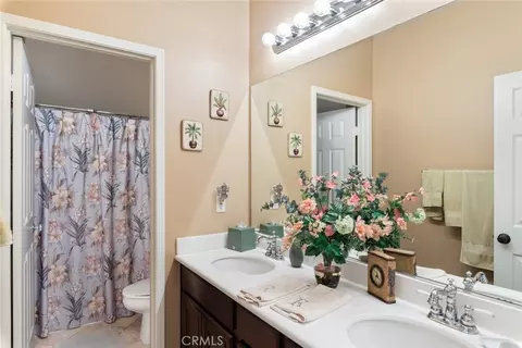 Bath - 40153 Medford Rd, Temecula, CA 92591 photo 3 of 3
