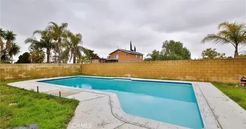 Exterior - 477 E Van Koevering, Rialto, CA 92376 photo 4 of 4