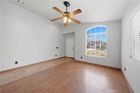 Living - 31920 Calle Vimianzo, Temecula, CA 92592 photo 2 of 6