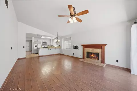 Living - 31920 Calle Vimianzo, Temecula, CA 92592 photo 5 of 6