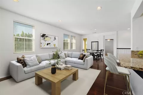 Living - 43114 Avenida Abril, Temecula, CA 92592 photo 3 of 4