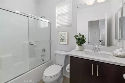 Bath - 43114 Avenida Abril, Temecula, CA 92592 photo 1 of 3