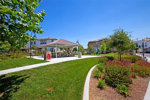 Exterior - 43114 Avenida Abril, Temecula, CA 92592 photo 4 of 5