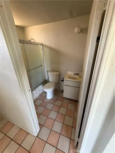 Bath - 38400 Fischer Rd, Anza, CA 92539 photo 1 of 5