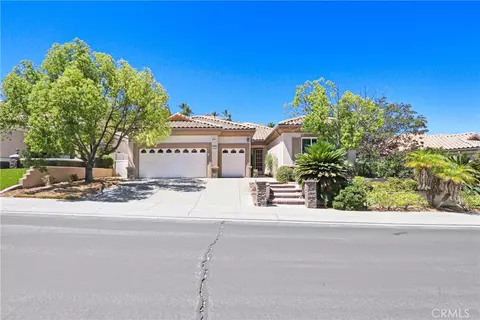 2360 Wailea Beach Dr, Banning, CA 92220