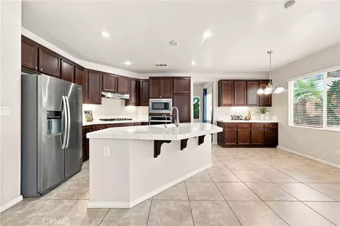 Kitchen - 46123 Drymen, Temecula, CA 92592 photo 1 of 4