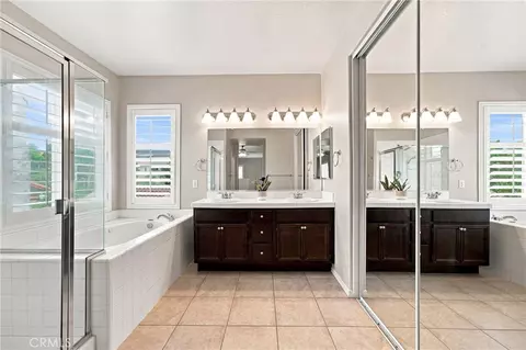 Bath - 46123 Drymen, Temecula, CA 92592 photo 1 of 4