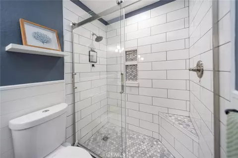 Bath - 45948 Parsippany Ct, Temecula, CA 92592 photo 2 of 4
