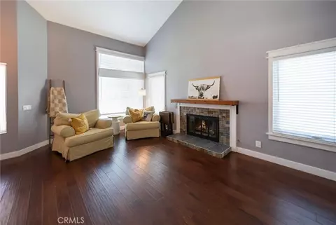 Living - 45948 Parsippany Ct, Temecula, CA 92592 photo 2 of 5