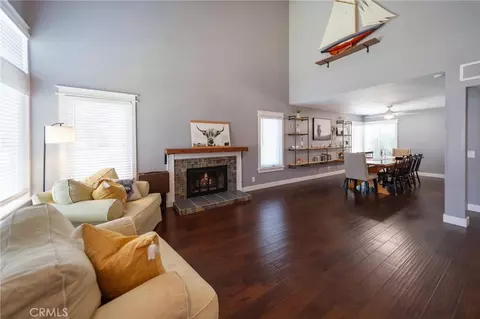 Living - 45948 Parsippany Ct, Temecula, CA 92592 photo 3 of 5