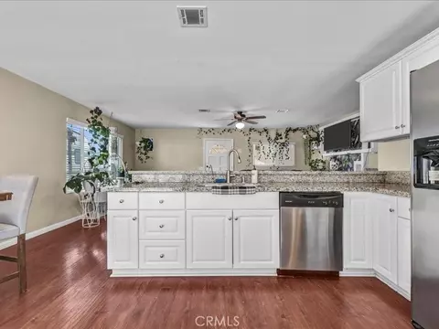 Kitchen - 41041 Via Halcon, Temecula, CA 92591 photo 3 of 4