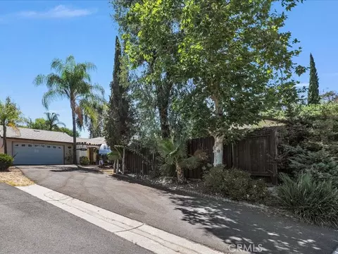 Exterior - 41041 Via Halcon, Temecula, CA 92591 photo 2 of 11