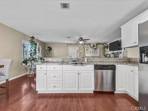 Kitchen - 41041 Via Halcon, Temecula, CA 92591 photo 3 of 4