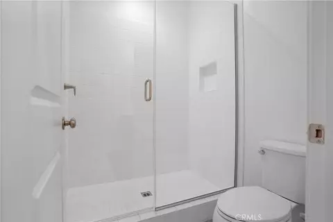 Bath - 17195 Compass Dr, Riverside, CA 92503 photo 5 of 5