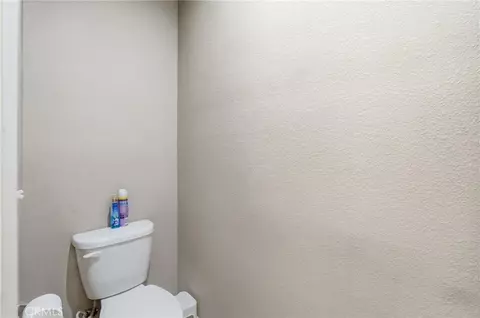 Bath - 32634 Ritchart Ct, Temecula, CA 92592 photo 2 of 2