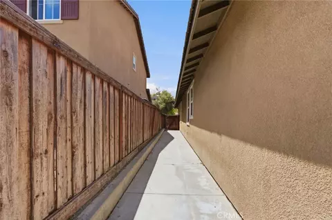 Entry Way - 32634 Ritchart Ct, Temecula, CA 92592 photo 4 of 4