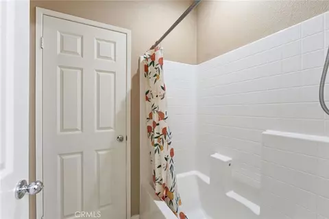 Bath - 32634 Ritchart Ct, Temecula, CA 92592 photo 1 of 2