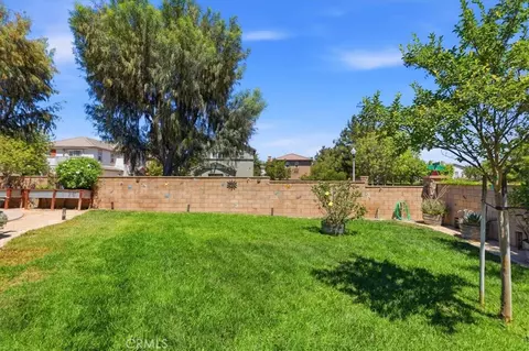 Exterior - 31528 Mendocino Ct, Temecula, CA 92592 photo 13 of 17