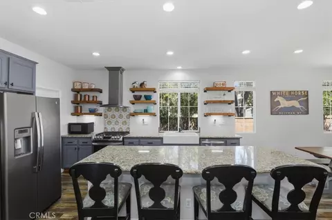 Kitchen - 31528 Mendocino Ct, Temecula, CA 92592 photo 2 of 5