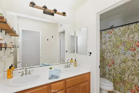 Bath - 31528 Mendocino Ct, Temecula, CA 92592 photo 1 of 3