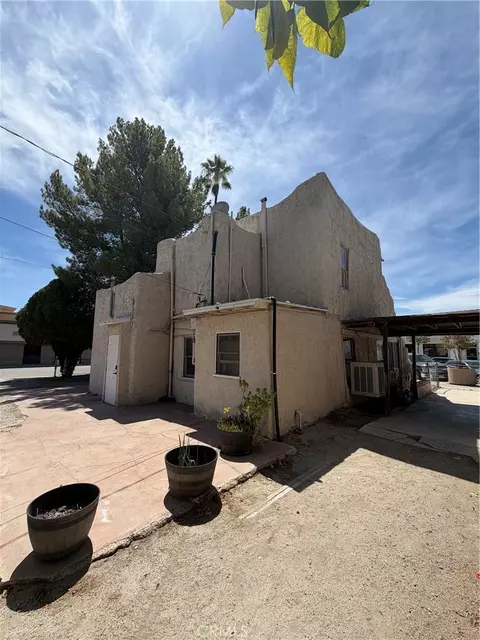 Exterior - 281 E Main, San Jacinto, CA 92583 photo 4 of 16