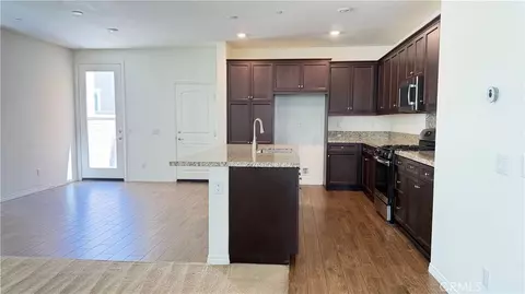 Entry Way - 3237 E Mount Rainier Dr, Ontario, CA 91762 photo 3 of 10