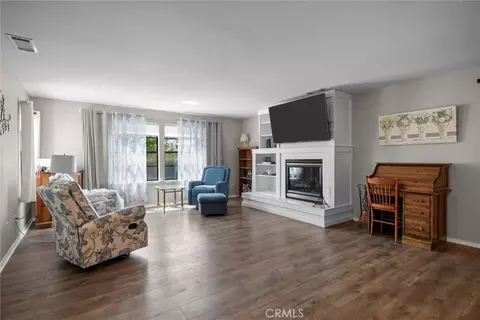 Living - 1065 Mountain Vw, Hemet, CA 92545 photo 1 of 3