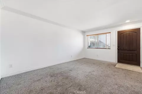 Living - 1450 Iris Ave #4, Imperial Beach, CA 91932 photo 4 of 6