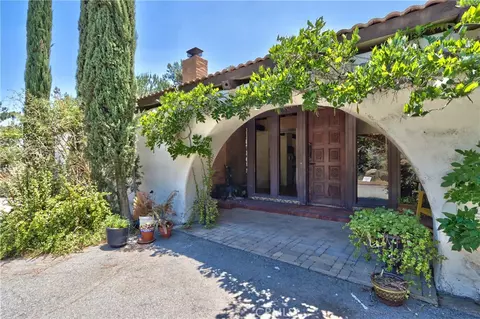 Exterior - 35010 Santa Rita Rd, Temecula, CA 92592 photo 2 of 9