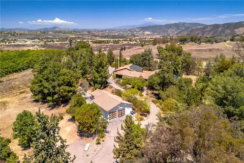 View/Area - 35010 Santa Rita Rd, Temecula, CA 92592 photo 3 of 9