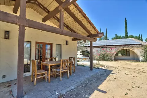 Exterior - 35010 Santa Rita Rd, Temecula, CA 92592 photo 4 of 9