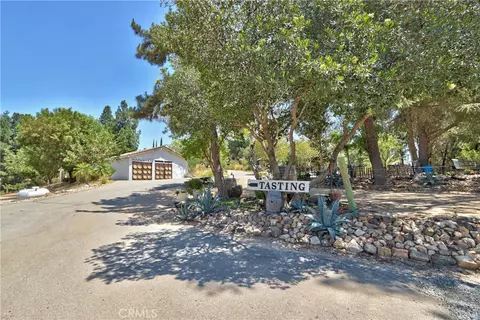 Exterior - 35010 Santa Rita Rd, Temecula, CA 92592 photo 5 of 9
