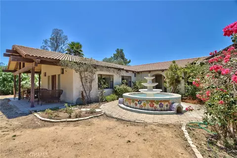 Exterior - 35010 Santa Rita Rd, Temecula, CA 92592 photo 3 of 9