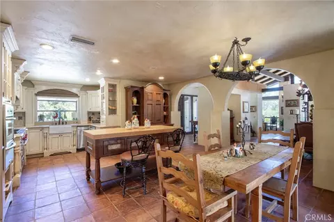 Kitchen - 35010 Santa Rita Rd, Temecula, CA 92592 photo 4 of 4