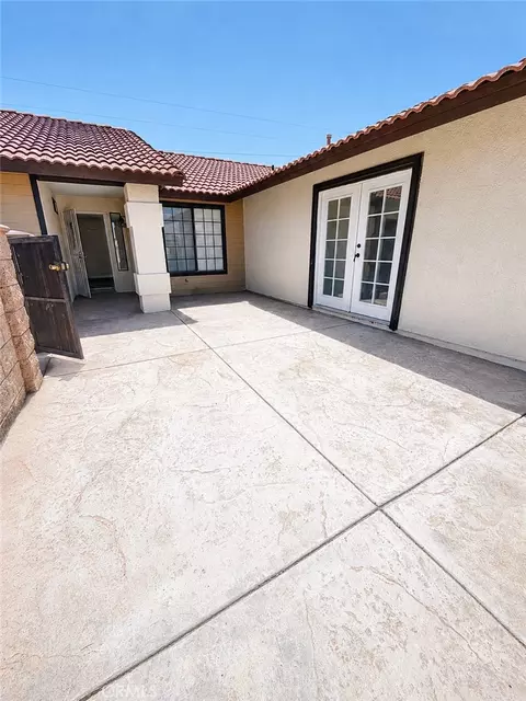 Exterior - 15477 Via Bahia, Hesperia, CA 92345 photo 2 of 4